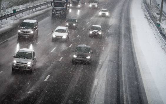 Morgen lokaal één tot vijf centimeter sneeuw, maar dit keer geen 'thuiswerkalarm'