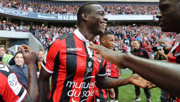 Mario Balotelli viert zijn treffer tegen FC Nantes.
