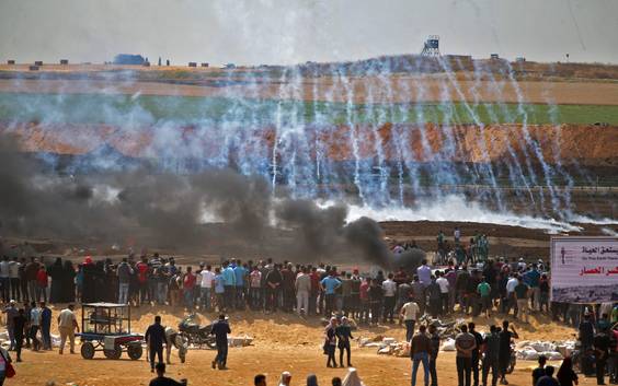 Israëlisch leger schiet op betogers: 52 doden bij protesten aan grens met Gaza