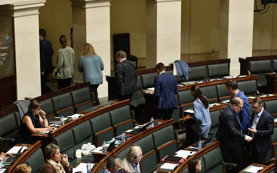 N-VA-fractie verlaat Kamer terwijl Ecolo spreekt als protest tegen Francken-foto