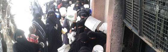 Drie vrouwen over leven in Raqqa: ´´Ik kan dit leven in het duister niet meer aan´´