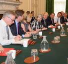 Theresa May vecht voor haar overleven