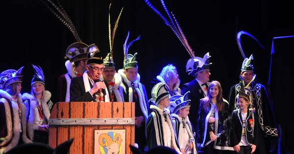 Traditioneel 4-prinsenbal in voormalige gemeente Lith | Overig - BD.nl