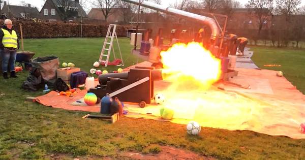 Raamsdonk knalt met carbid 2018 uit
