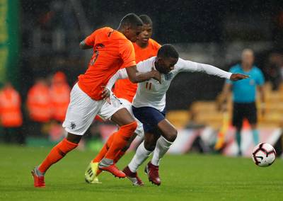 Jong Oranje blijft na gelijkspel nog in de race