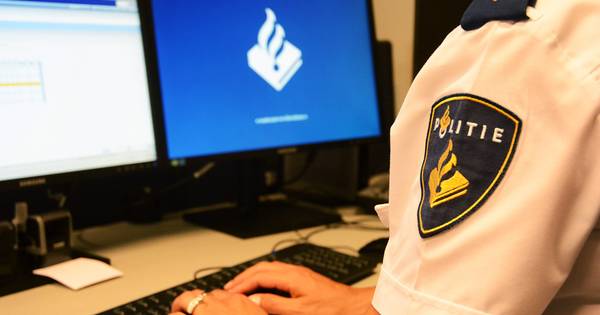 'Levens in gevaar door verouderde techniek meldkamer 112' - AD.nl