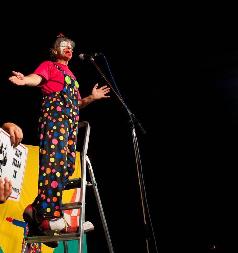 Charlene Naar Het Altaar In Eenvoudige Jurk Van Armani De Morgen