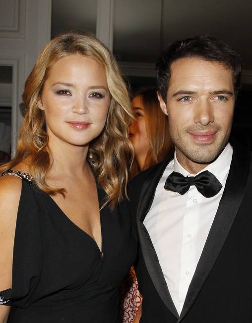 Virginie Efira Et Nicolas Bedos Amour Ou Amitie People 7sur7 Be