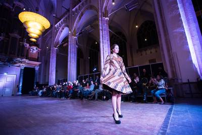 Eusebiuskerk voor even de catwalk van ontwerpers uit Azië en Afrika