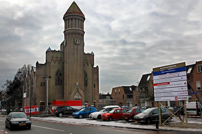 De Mariakerk in Waalwijk is een voorbeeld van herbestemming van een kerk. Een aantal jaren geleden zijn hier appartementen in gemaakt.