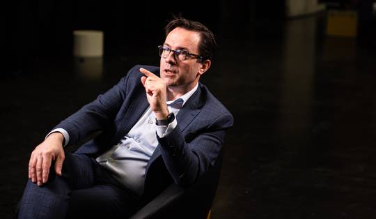 De stoel van VRT-CEO Frederik Delaplace wankelt: ‘De VRT is elke geloofwaardigheid kwijt’