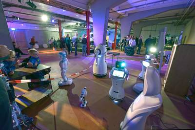 Uitje in de toekomst in de oude Honigfabriek