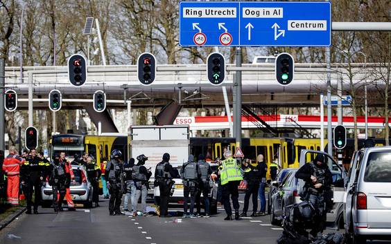Live - Verdachte schietpartij Utrecht aangehouden; 3 doden en 5 gewonden