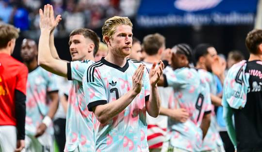 Magritte-shirt Rode Duivels aangepast op vraag van FIFA • Senegal start met ‘veel respect’ voor België aan tweede ronde