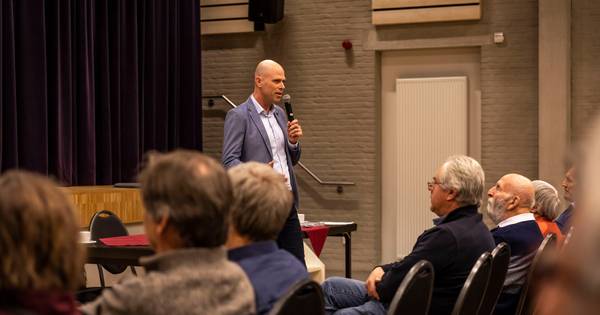 Als zelfs de directeur van Eindhoven Airport applaus krijgt, gaat het beter met de vlieghinder - Ein