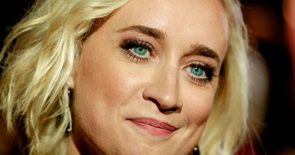 Waarom Eva Jinek haar baby Pax noemde | Show | AD.nl