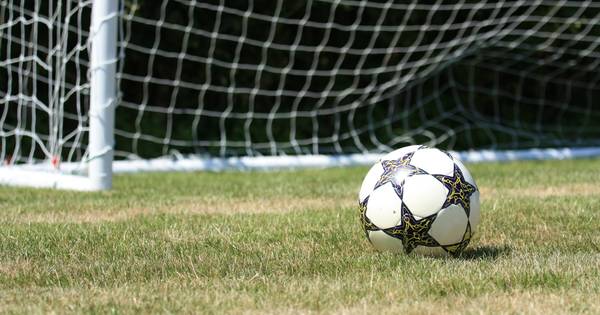 Dosko'32-speler scoort eretreffer vanaf middenlijn | Amateurvoetbal - Eindhovens Dagblad