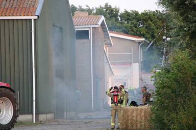 Brand in hooibalen bij melkveehouder in Kerkwerve