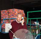 Velen onder ons zouden, als ze Gert Verhulst zouden zijn, al lang met een verveelde blik en hangbuik hoopjes geld liggen te tellen