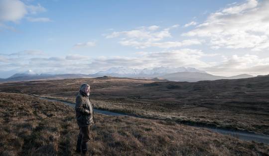 Deze Schotse psychiater weet waarom we steeds ongelukkiger worden, en wat we ertegen kunnen doen