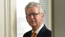 Pieter De Crem (CD&V) ziet het minder militair dan we denken: “Ik ben tegen een avondklok” 