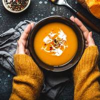 Dit ingrediënt tilt al je wintersoepen naar een hoger niveau