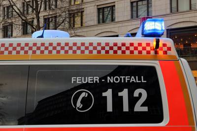 Duitsers in rep en roer: agenten onwel na openen verdachte brief
