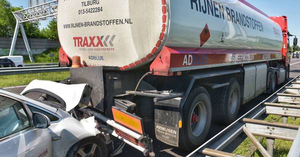 A58 bij Ulvenhout weer vrij na ongeluk met vrachtwagen