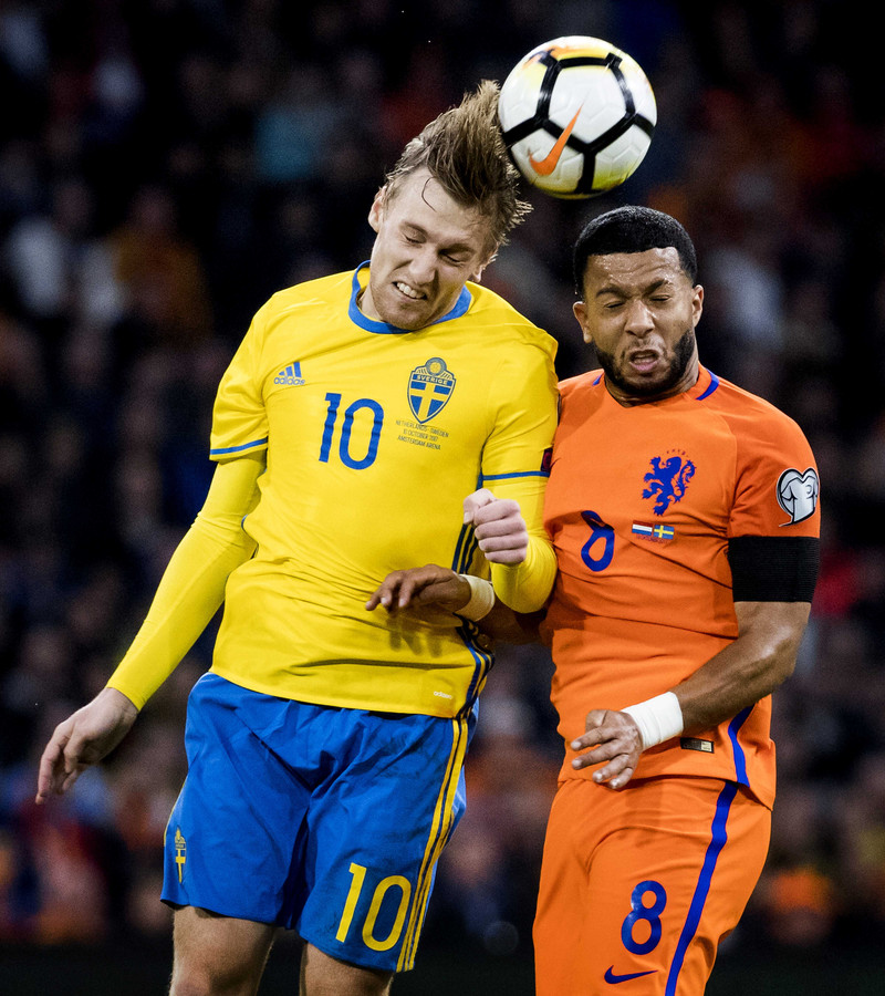 Weinig Plaats Voor Eredivisiespelers Onder Advocaat 4 Van 66 Basisplaatsen Foto Ad Nl