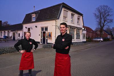 Café Die 2 in Oeffelt moet de deuren nog even gesloten houden