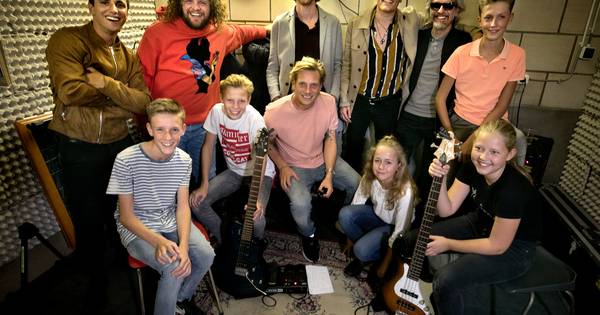 Di-Rect overvalt Golden Monkeys uit Helenaveen: 'Eerste keer dat we zoiets doen'