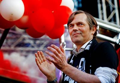 Cocu, Van den Brom en Van Bronckhorst genomineerd voor Rinus Michels Award