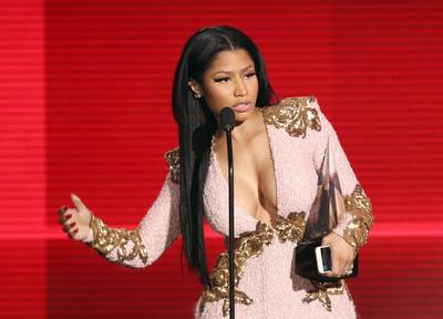 ‘Nicki Minaj kletst uren met gedupeerde fans na cancellen concert’