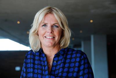 Irene Moors neemt het op voor Gijs van Dam