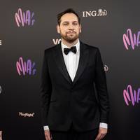 Xander De Rycke reageert op sneer Bart De Pauw in nieuwe zaalshow: ‘Als je iemand wil neuken, stuur je een berichtje vooraf’