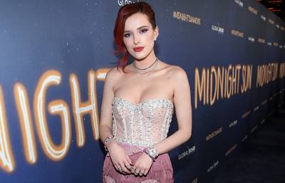 Disneyster Bella Thorne wordt gechanteerd en plaatst daarop eigen naaktfoto's