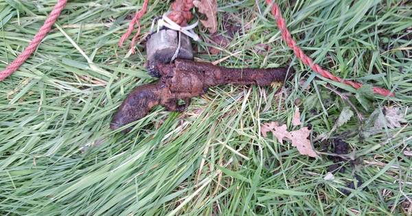 Stijn en Justin zijn de revolvervissers van Slagharen - De Stentor