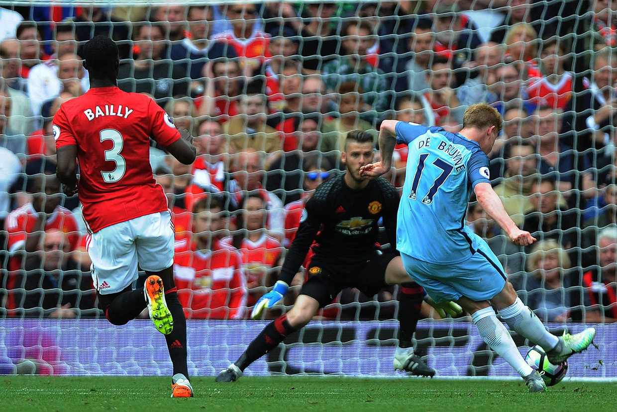 Kevin De Bruyne schenkt City de zege in Manchester Derby ...