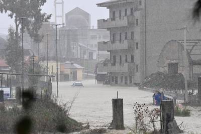 Noodweer in Zuid-Italië: honderden reddingsacties