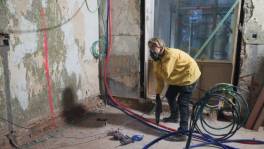 Paniek in Aalst: Marthe doorboort de waterleiding in Huis Gemaakt