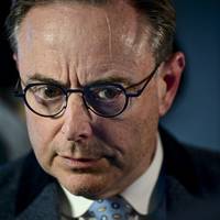 ‘Geef mij dan eens een antwoord op de vraag waar we onze energie vandaan zullen halen?’: De Wever na uitspraken over Rusland