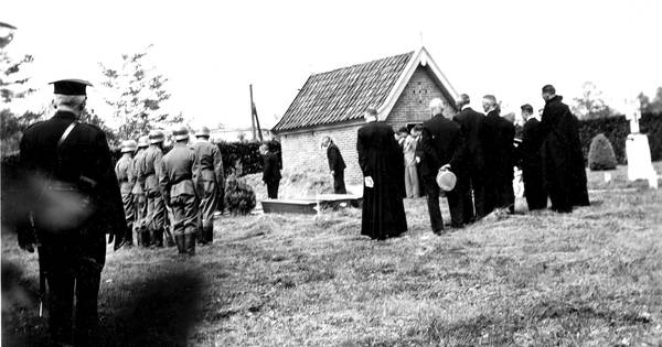 Een bijzondere foto uit de Tweede Wereldoorlog in Weerselo gevonden - Tubantia