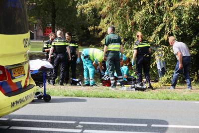 Motoragent zwaargewond bij aanrijding  Den Dolder
