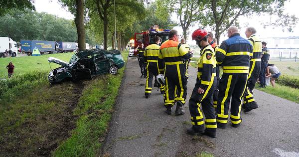 Ernstig ongeluk in Made, automobilist zwaargewond | Oosterhout - BN DeStem