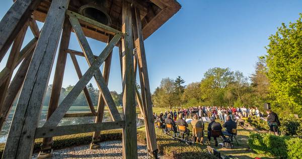 Waardige eerste Paasjubel in Den Ham | Twenterand - Tubantia
