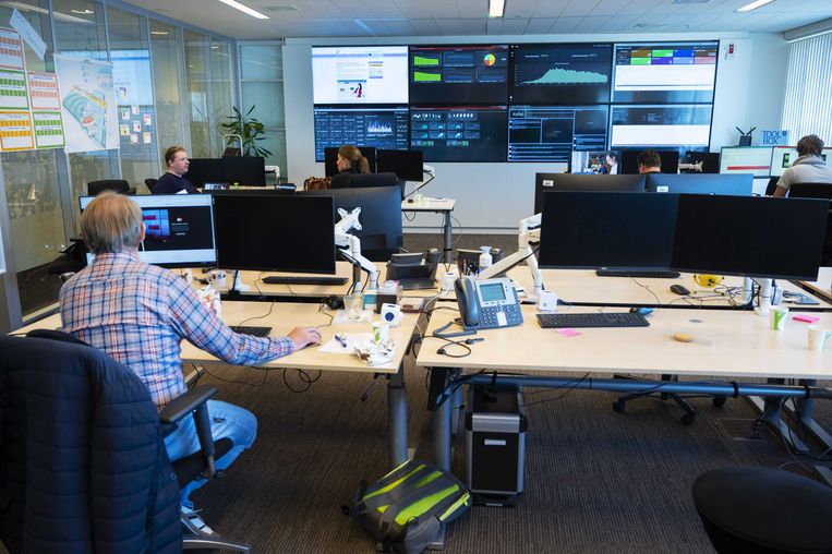 Live - UWV maakte al 1,3 miljard euro over aan door crisis getroffen bedrijven - Trouw