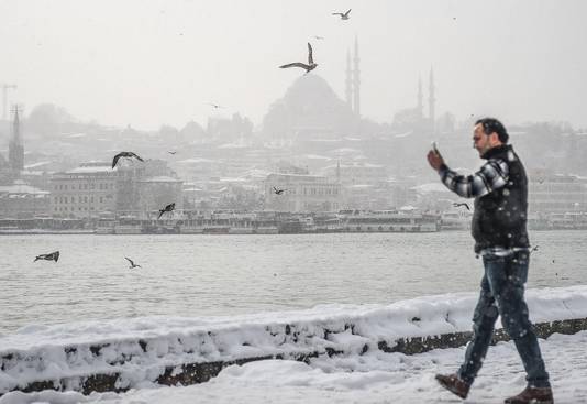 Istanbul Paralysee Par La Neige Ecologie 7sur7 Be