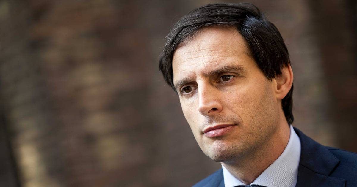 Als Omtzigt lijsttrekker CDA wordt, wil Hoekstra wel ...