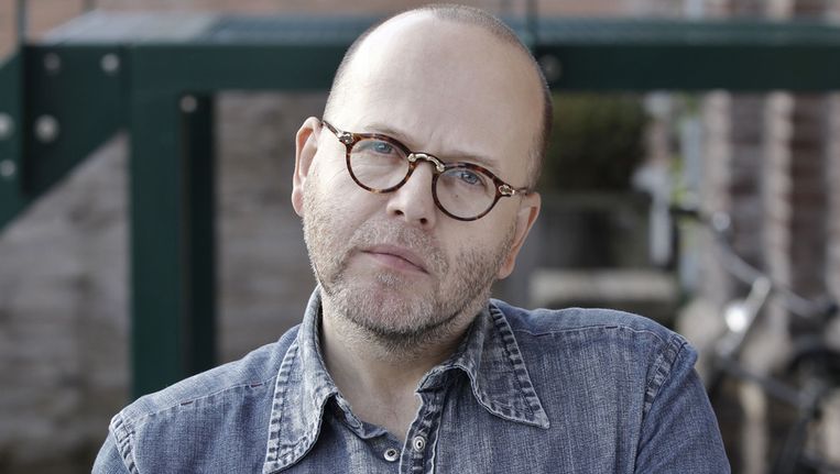 Het Blijft Te Allen Tijde Gezellig Bij Marc Marie Huijbregts Het Parool