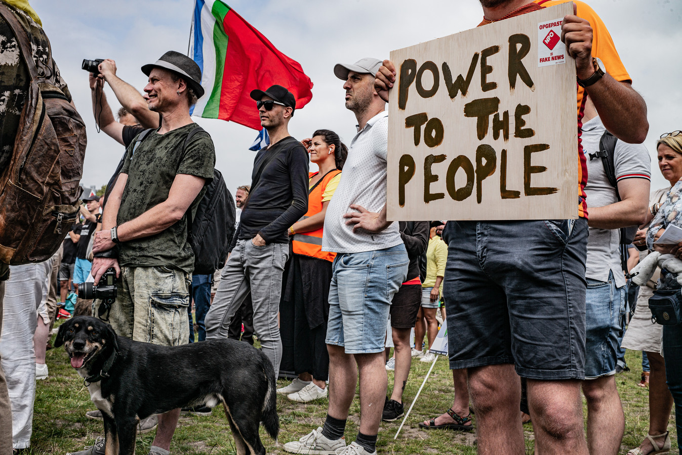 Actiegroep Viruswaarheid verspeelt krediet: 'Je kan ook te ...